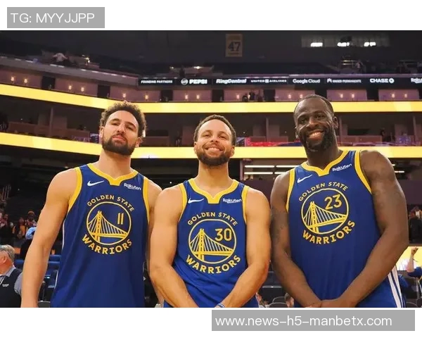 库里与追梦共同表达对克莱缺乏保护时遭攻击的担忧与不满 库里与追梦共同表达对克莱缺乏保护时遭攻击的担忧与不满